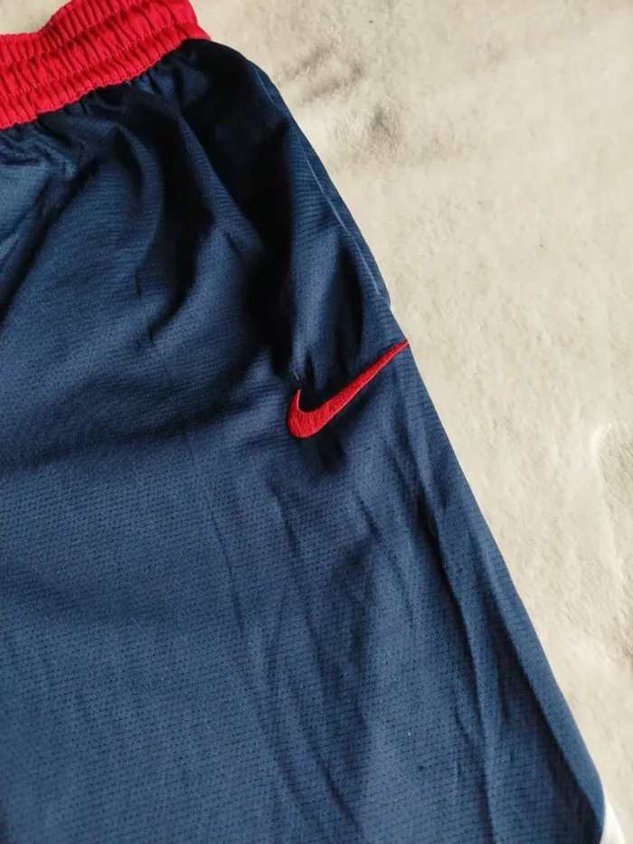 Short de sport Nike avec poches - photo numéro 2