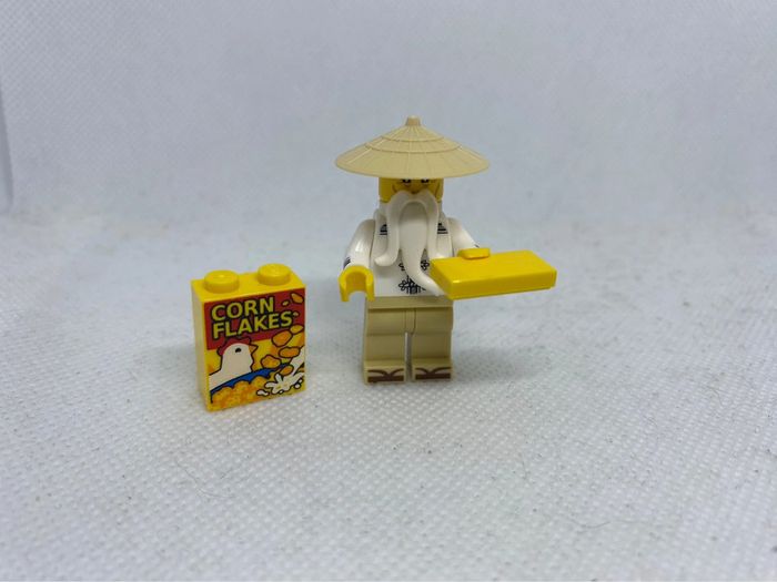 Lego minifigurine 71019 série ninjago le film, maître Wu