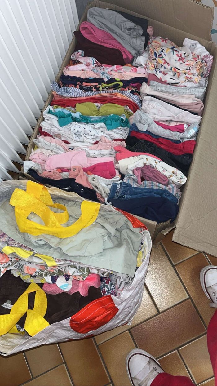 Lot de vêtement fille 6 mois