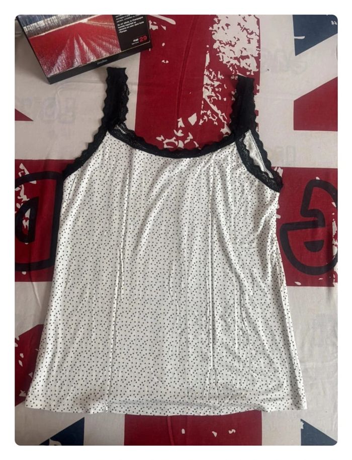 Débardeur à pois/ étoiles bretelles motifs broderies blanc et noir