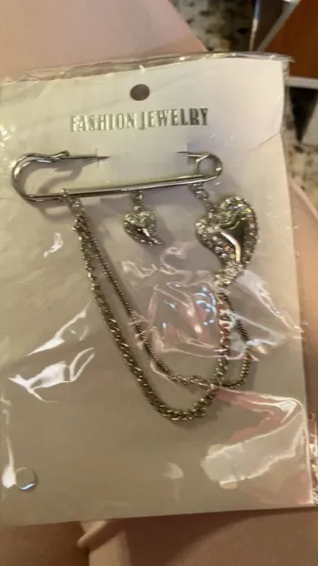 Broche