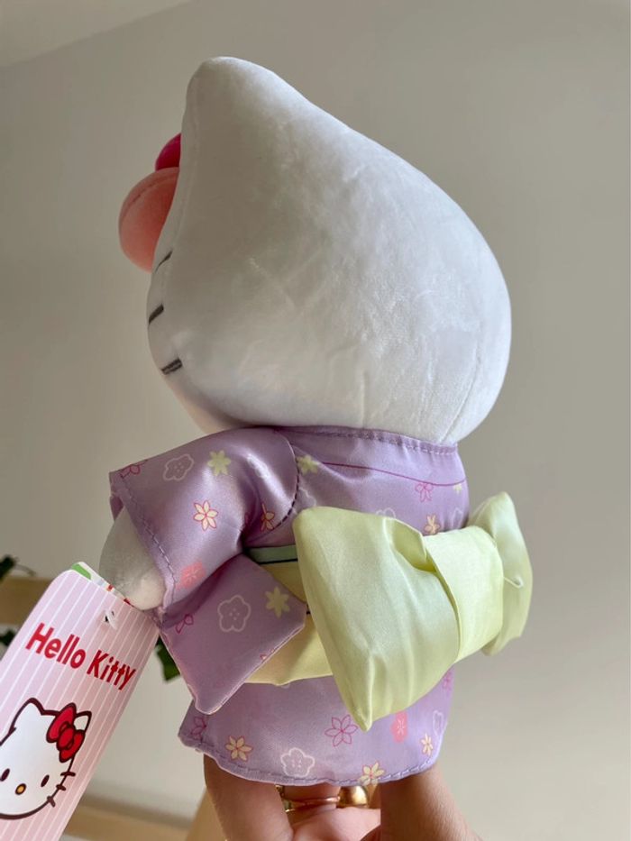 Peluche Hello Kitty sanrio Kimono 👘 - photo numéro 13