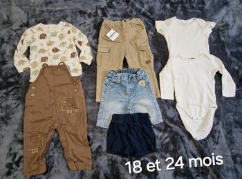 Lot  vêtement garçon 18 et 24 mois