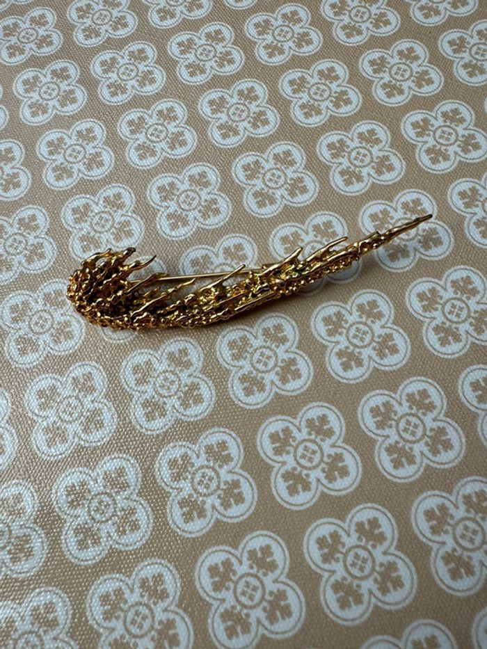 Broche