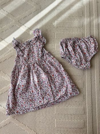 Robe à fleurs + culotte bébé