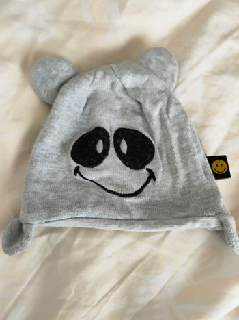 Bonnet smiley baby