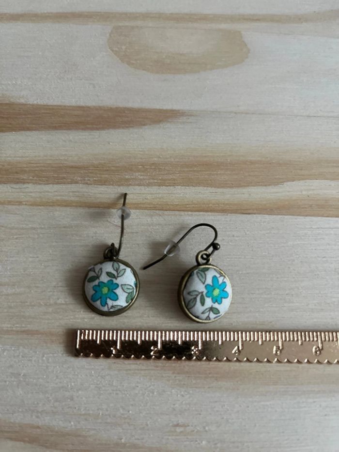 Boucles d’oreilles pendantes tissu neuves - photo numéro 2