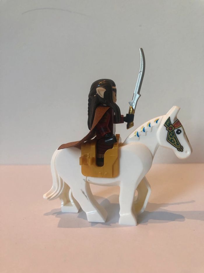 Figurine type lego Roi Elrond sur son destrier royal. Le seigneur des anneaux/Hobbit - photo numéro 4