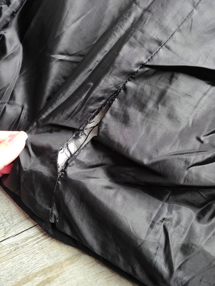 Manteau - doudoune longue taille 4 noire ( prévoir de recoudre à l'intérieur la doublure ) - photo numéro 6