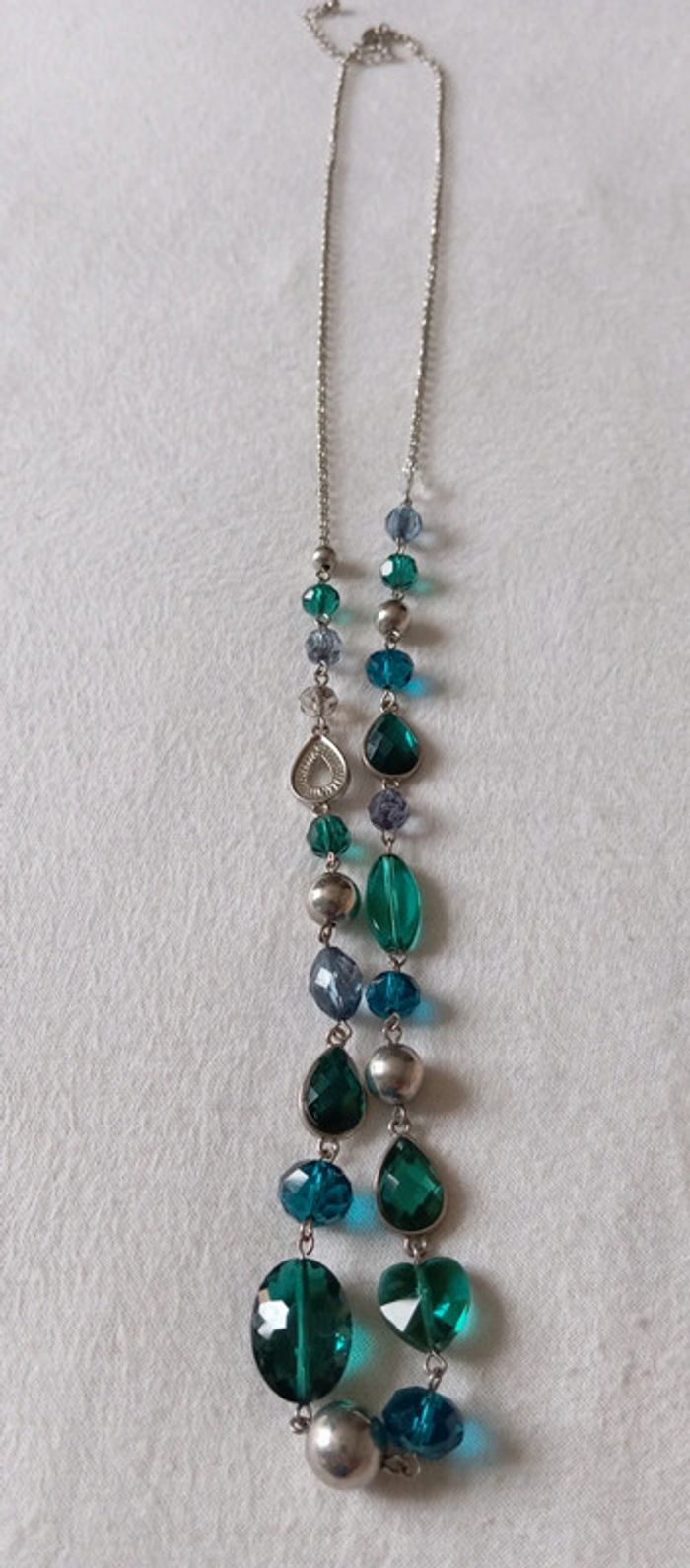 Sautoir tons vert bleu - photo numéro 3