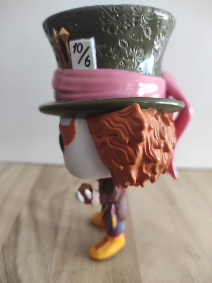Figurine Funko pop Mad Hatter 204 SANS boîte ( Le Chapelier Fou , Alice de l'autre côté du miroir ) - photo numéro 2
