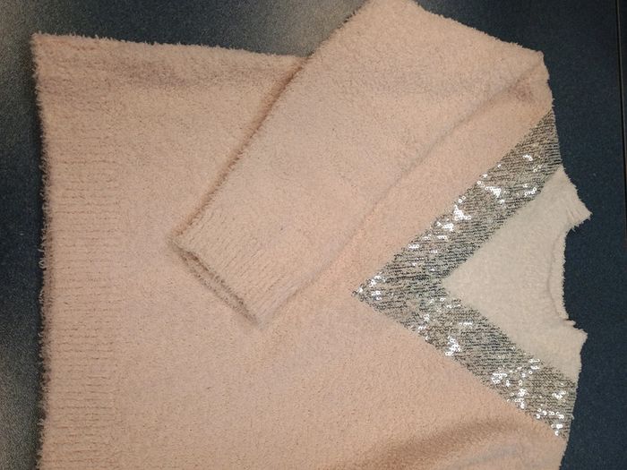 Pull sequin