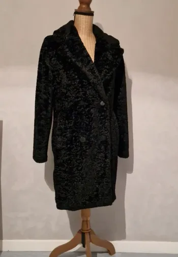 Manteau fausse fourrure  Nina Kalio comme neuf.
