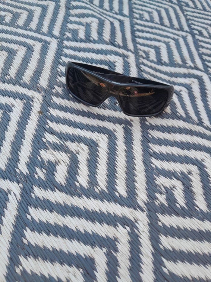 Lunette de soleil enfant