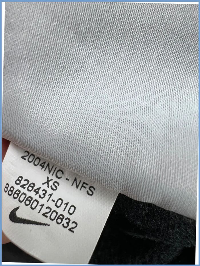 Jogging Nike Solo Swoosh Noir avec logo brodé Taille XS - photo numéro 7