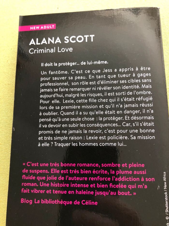 Livre criminal love - photo numéro 3