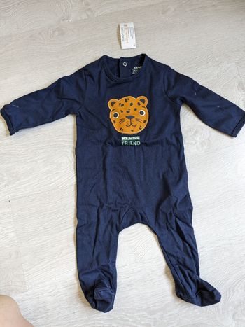 Pyjama fin 6 mois neuf