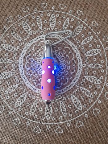Porte clé stylo lumineux