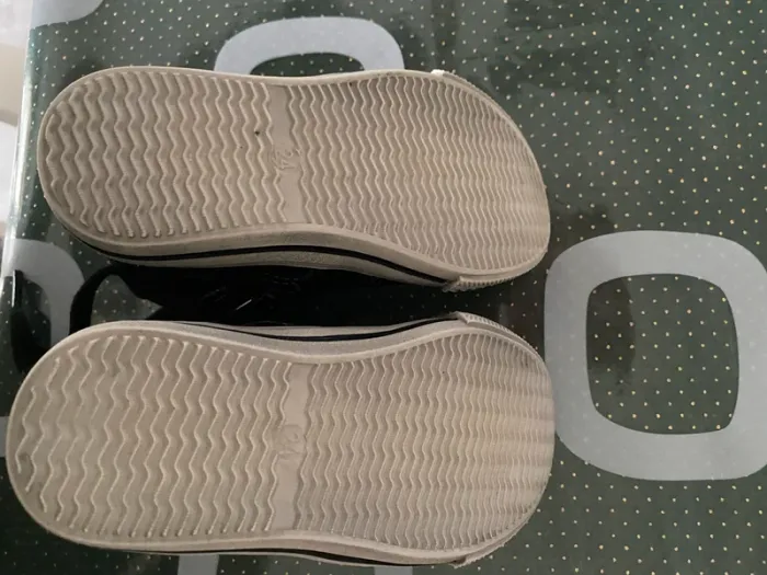 Chaussures fille taille 24 neuves ! - photo numéro 7