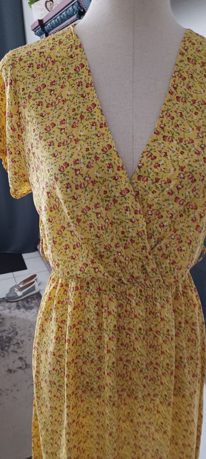 Très jolie robe d'été femme - photo numéro 2