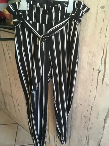Superbe pantalon de la  boutique Bréal en 38 excellent état