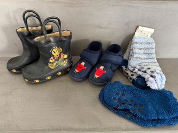 Lot chaussures hiver bébé pointure 20