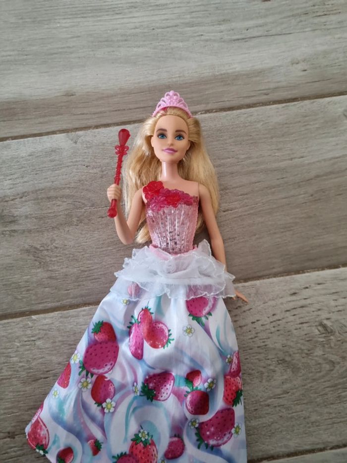 Poupée Barbie Dreamtopia Bonbons sons et lumière