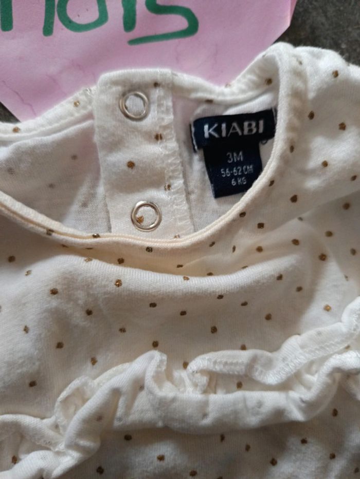 Haut blanc ronds dorés 3 mois - photo numéro 2