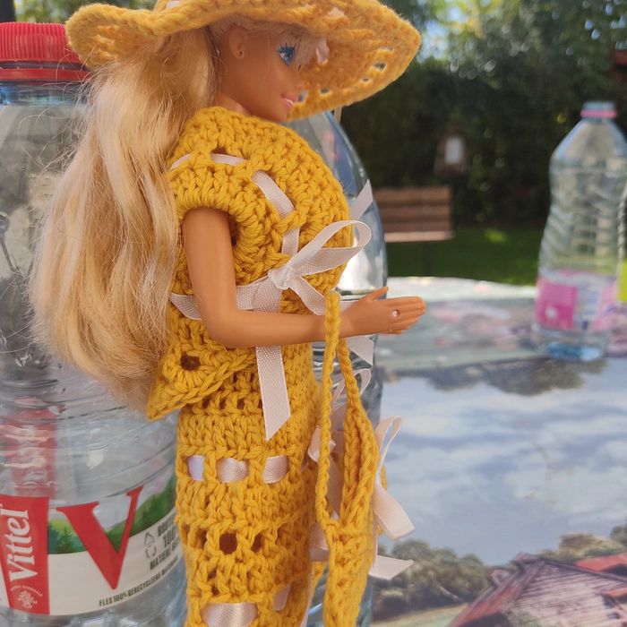 Vêtements pour Barbie 3 € - photo numéro 5