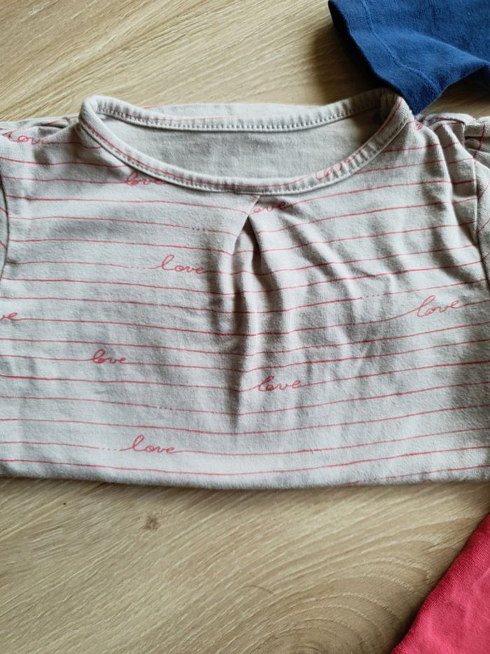 Lot 4 t-shirts manches longues. 4/5 ans. - photo numéro 3