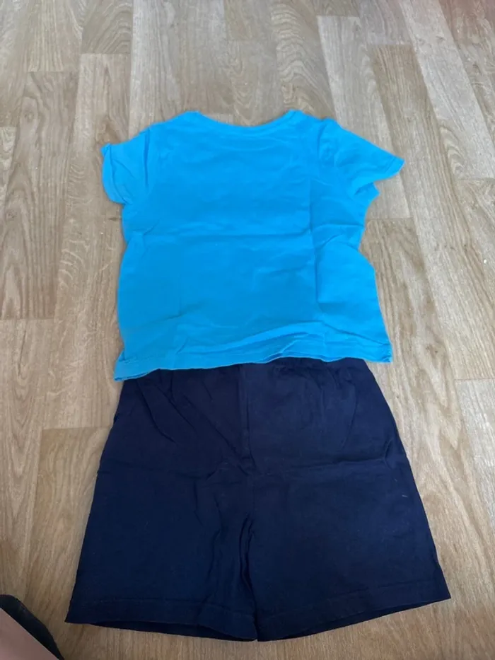 Pyjama short taille 4/5 ans - photo numéro 4