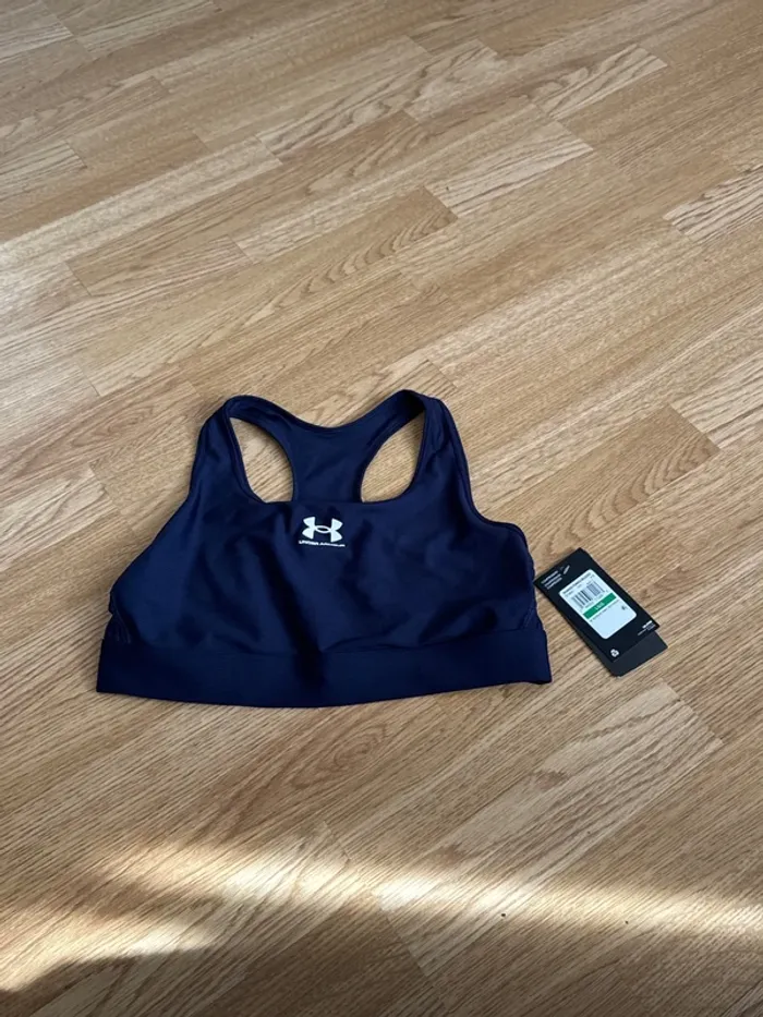 Brassière de sport under armour XS marine.