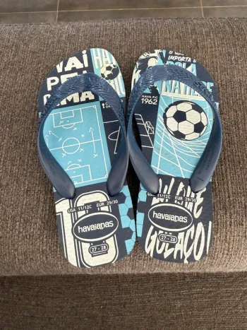 Havaianas bleu foot