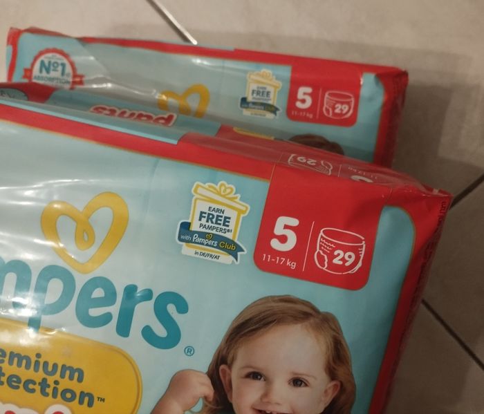 Lot pants Pampers premium protection T5 - photo numéro 2