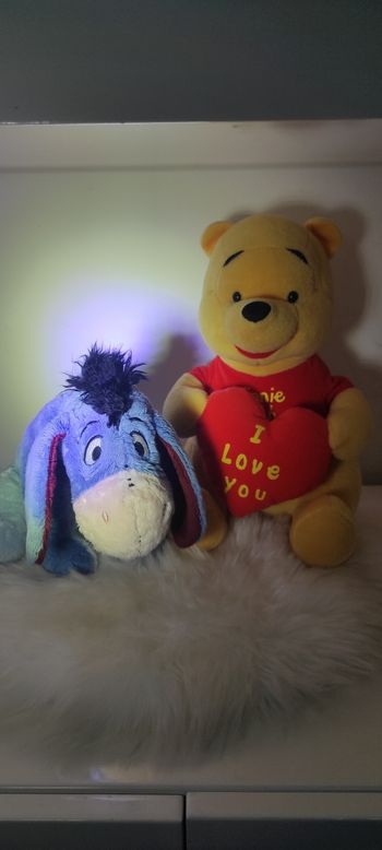 2 peluches Winnie ourson et bourriquet  Disney