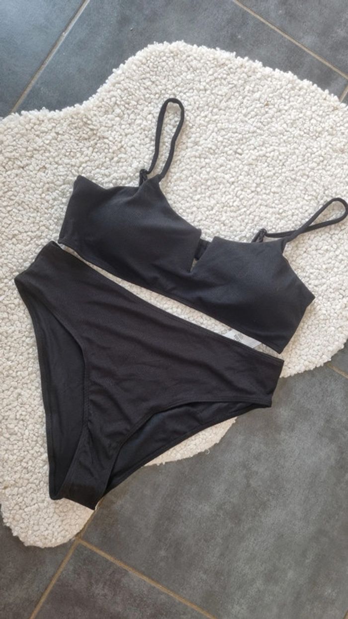 Maillot de bain neuf 2 pièces primark xl mais plus XXXL 46