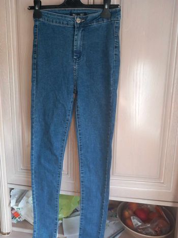 Jeans avec bas effiloché T38 Daysie