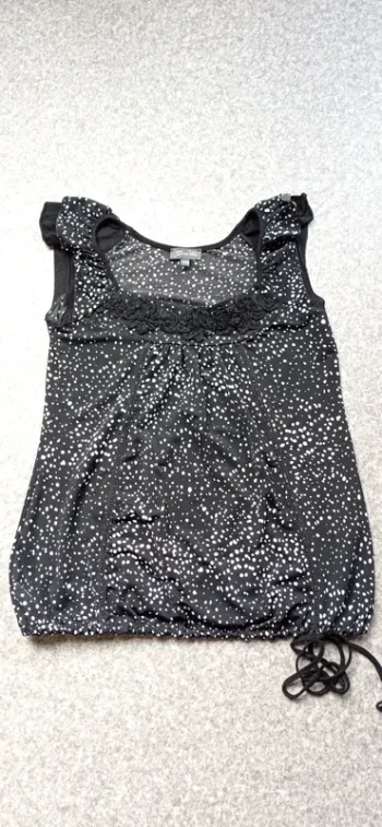 Blouse Clara Vitti 
Taille 34/36
Très bon état