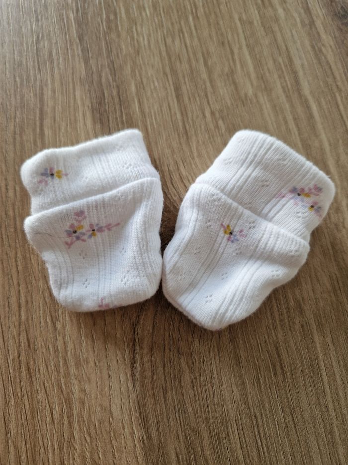 Chaussons & Moufles Anti-griffures Fleurs - photo numéro 3
