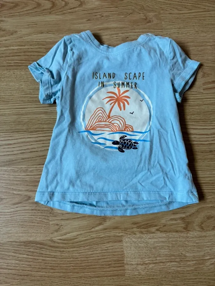 Lots tee shirts