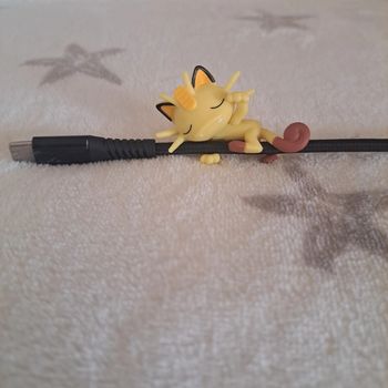 Déco cable usb pokemon