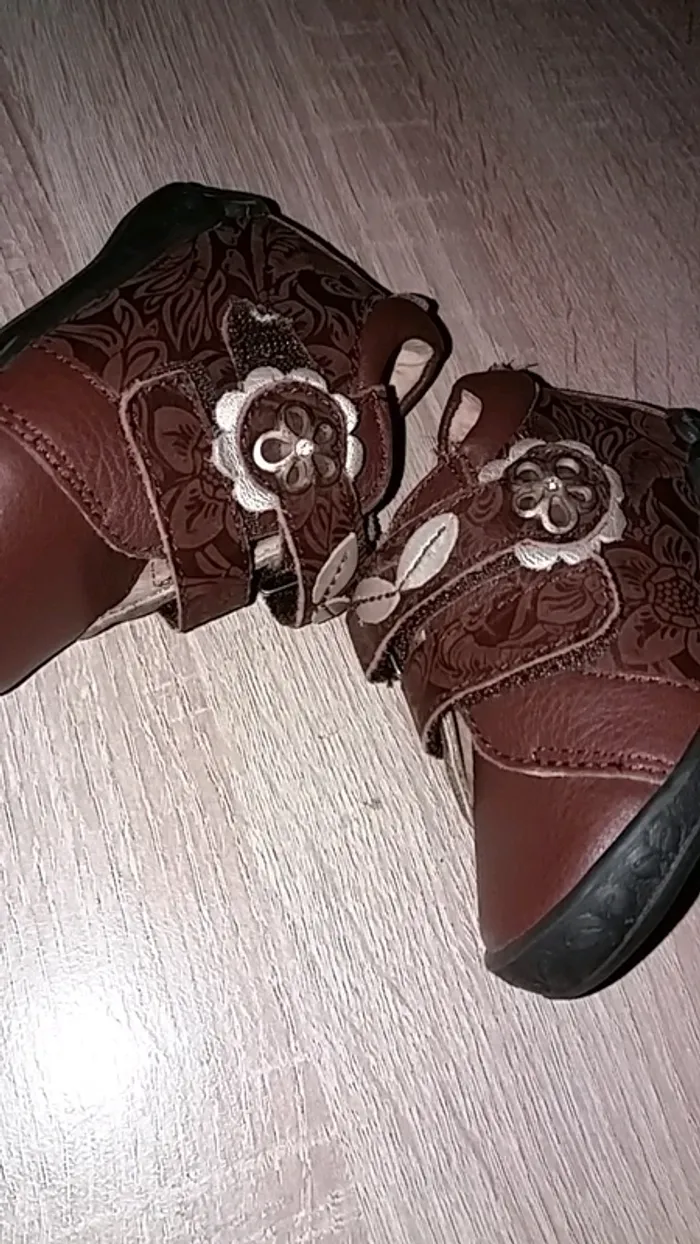 Chaussures montantes à scratch - photo numéro 3