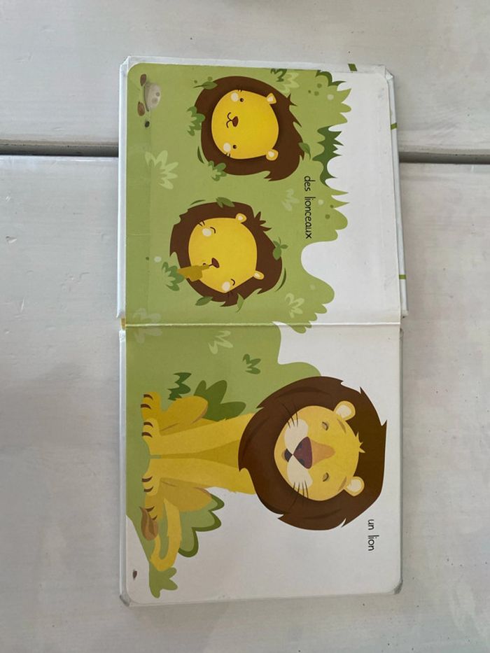 Livre : Mes petits brillants la jungle - photo numéro 2