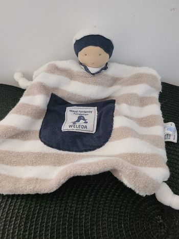 Doudou plat lutin marin Maud Fontenoy WELEDA