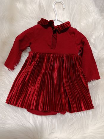 Robe en velours rouge