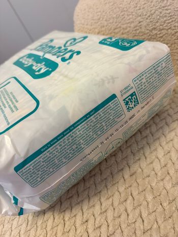 Couches Pampers taille 3