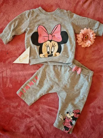 Ensemble Minnie jogging