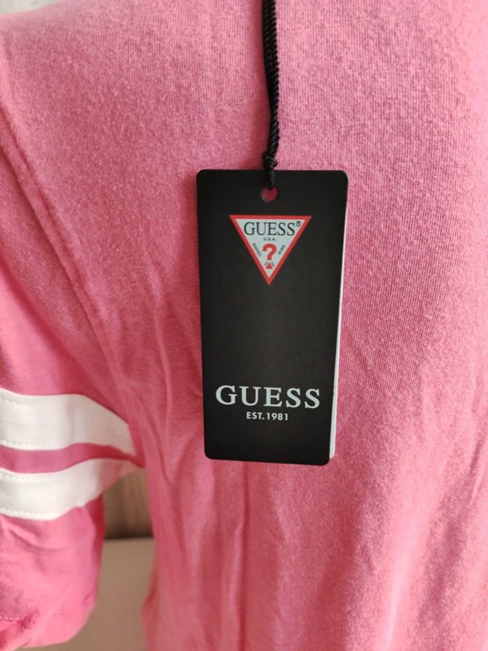T-shirt Guess rose - photo numéro 5