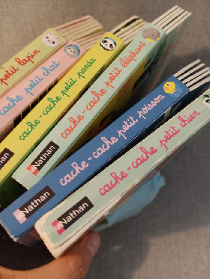 6 livres bébé avec volets en feutrine de la collection cache cache - photo numéro 3