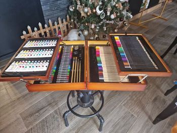 Malette coffret artistiques en bois, dessin peinture.